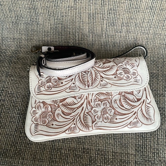 All leather artesian clutch purse - Picture 3 of 3